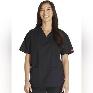 Dickies EDS Signature Womens V-Neck Scrub Top Black Large